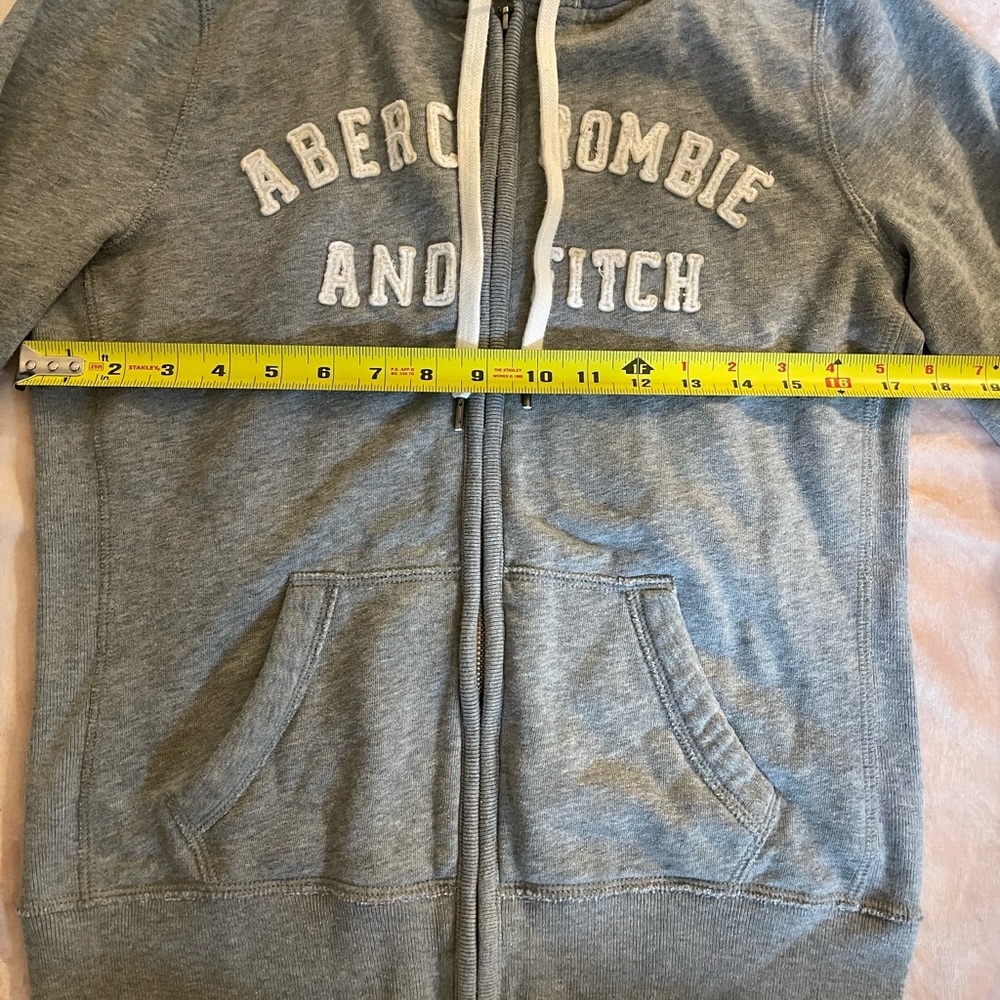 Abercrombie & Fitch logo zip up hoodie - Picture 7 of 11